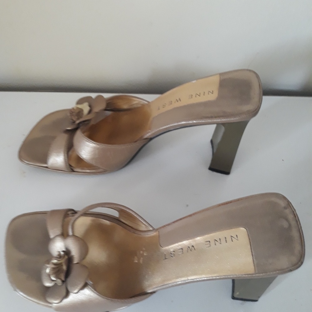 Brushed gold high heels sandals